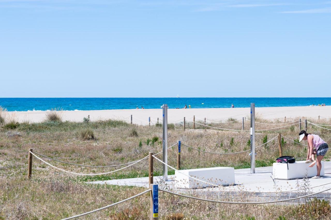 Maka Beach Apartment V Castelldefels Ngoại thất bức ảnh